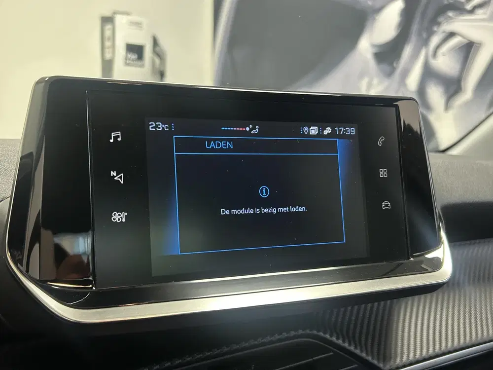 Peugeot 208 1.2 PureTech Active Pack uit 2021, foto 11