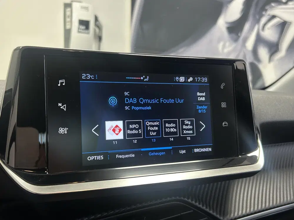Peugeot 208 1.2 PureTech Active Pack uit 2021, foto 13