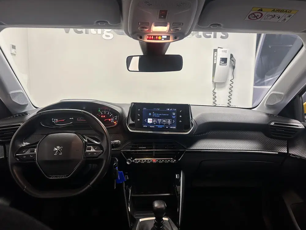 Peugeot 208 1.2 PureTech Active Pack uit 2021, foto 6