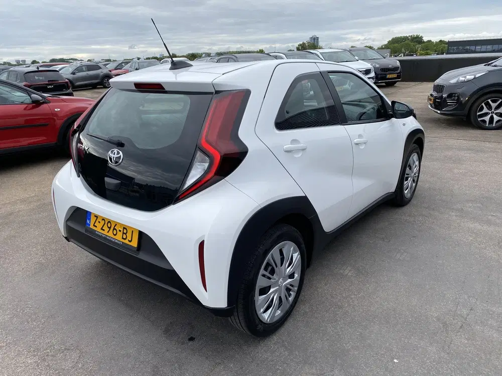Toyota Aygo X 1.0 VVT-i MT Play Nette auto uit 2024, foto 12