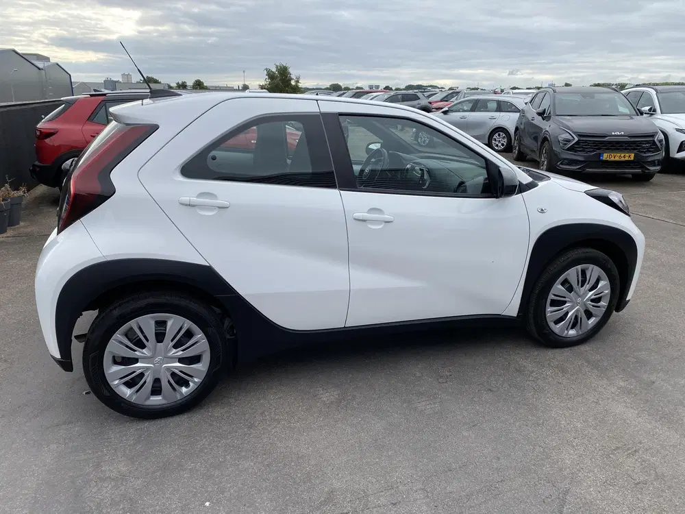 Toyota Aygo X 1.0 VVT-i MT Play Nette auto uit 2024, foto 13
