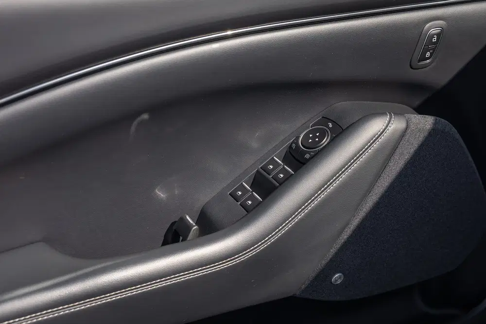 Ford Mustang Mach-E Extended RWD 98 kWh nlauto 360camera uit 2021, foto 11
