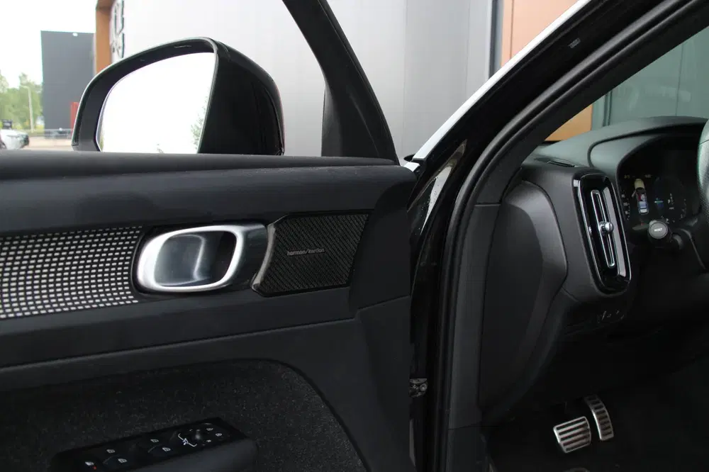 Volvo XC40 1.5 T4 Recharge R-Design Expression uit 2021, foto 11
