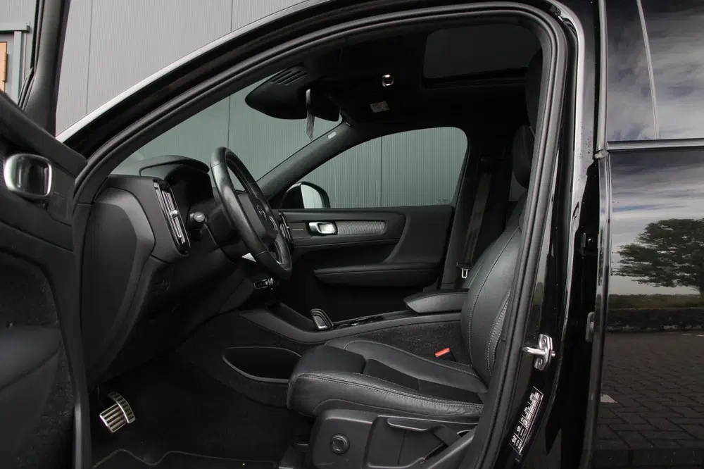 Volvo XC40 1.5 T4 Recharge R-Design Expression uit 2021, foto 12