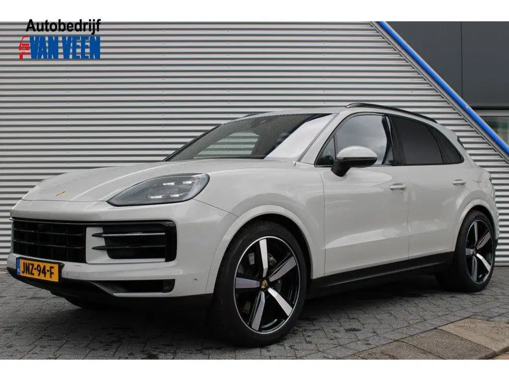 Porsche Cayenne 3.0 E-Hybrid uit 2024