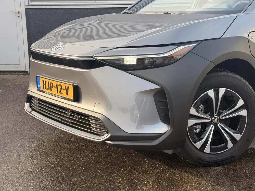 Toyota bZ4X Active 71 kWh Speciale PRIJS Nieuw 3km 27 uit 2025, foto 2