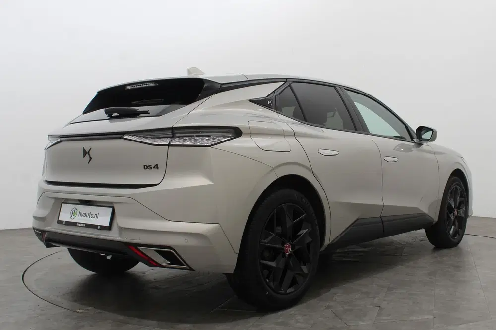 DS Automobiles DS 4 DS DS 4 1.2 PURETECH 130PK PERFORMANCE LIN uit 2023, foto 15