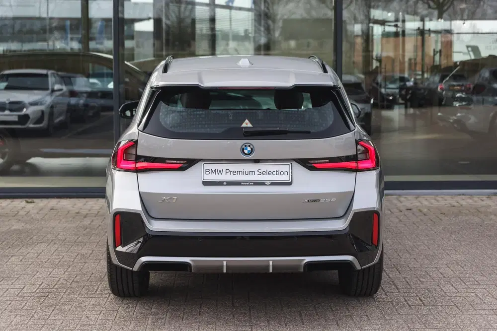BMW X1 xDrive25e M Sport Automaat uit 2024, foto 6