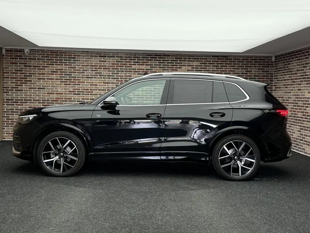 Volkswagen Tiguan 1.5 eTSI R-Line Business Camera Panorama I uit 2025, foto 4