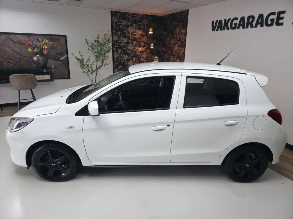Mitsubishi Space Star 1.2 Connect+ uit 2022, foto 4