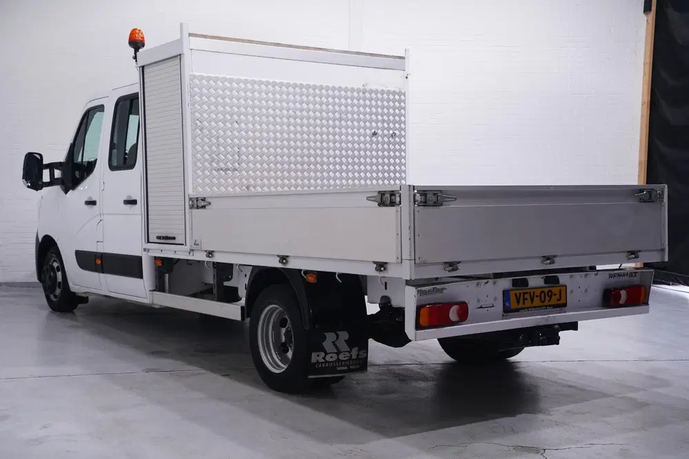 Renault Master 2.3 dCi 145 pk Pick Up uit 2020, foto 3
