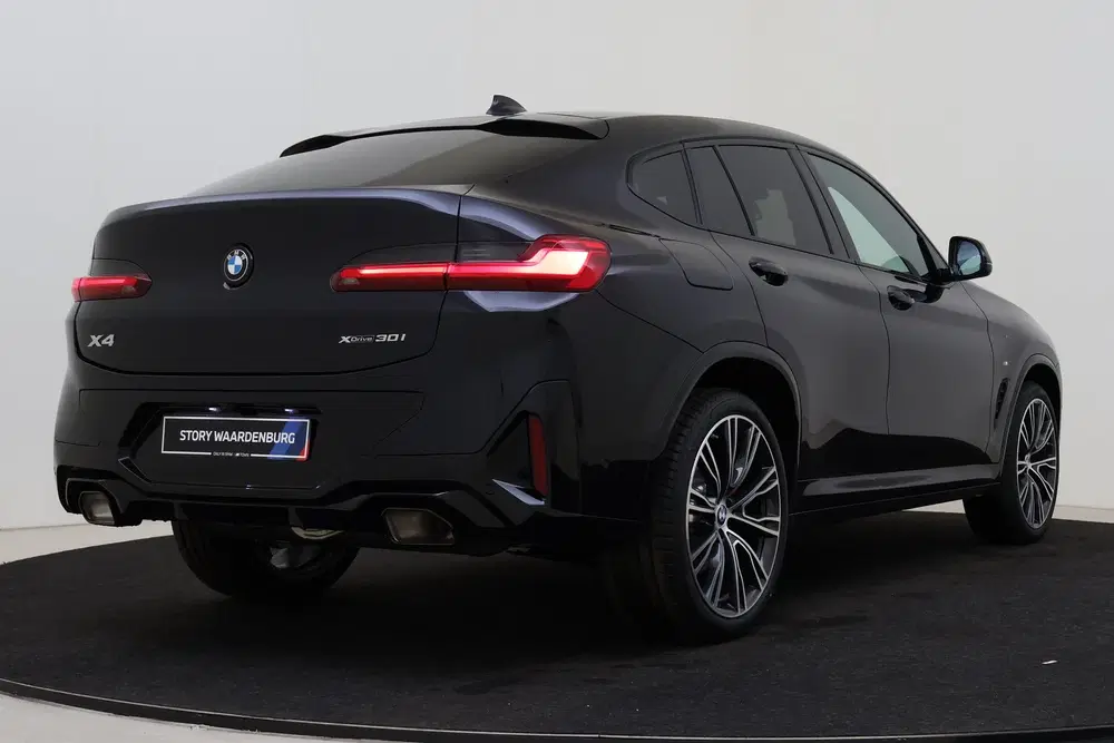 BMW X4 xDrive30i M Sport Automaat uit 2026, foto 2