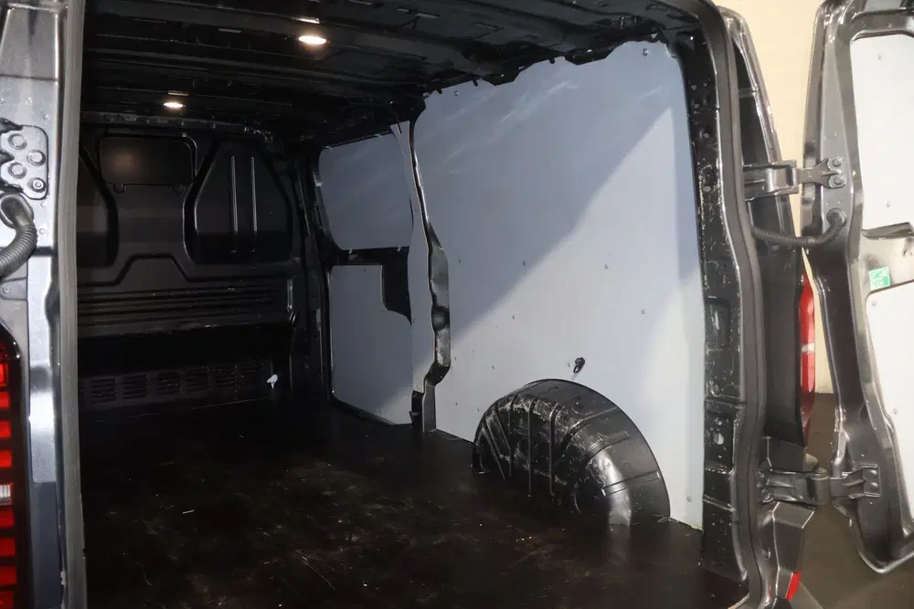 Volkswagen Transporter T7 2.0 TDI L2 H1 150pk (bj 2024) uit 2024, foto 13