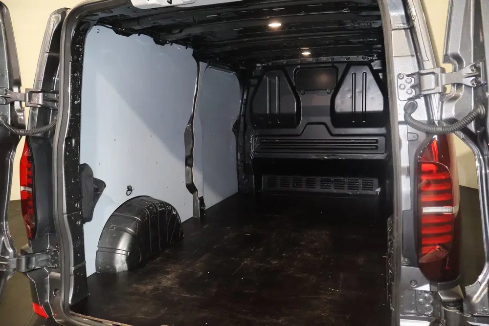 Volkswagen Transporter T7 2.0 TDI L2 H1 150pk (bj 2024) uit 2024, foto 15