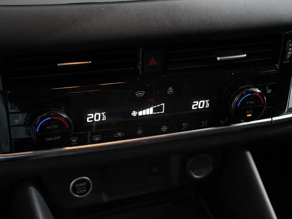 Nissan Qashqai 1.3 MHEV Automaat N-Connecta Navigatie App uit 2023, foto 15