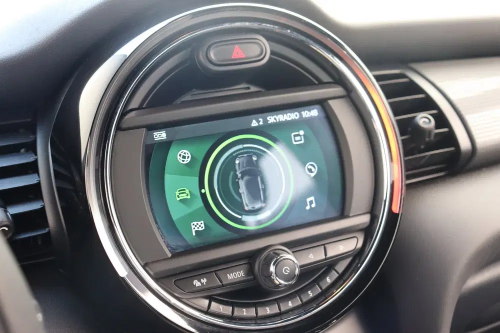 Mini Hatchback Cooper uit 2020, foto 14