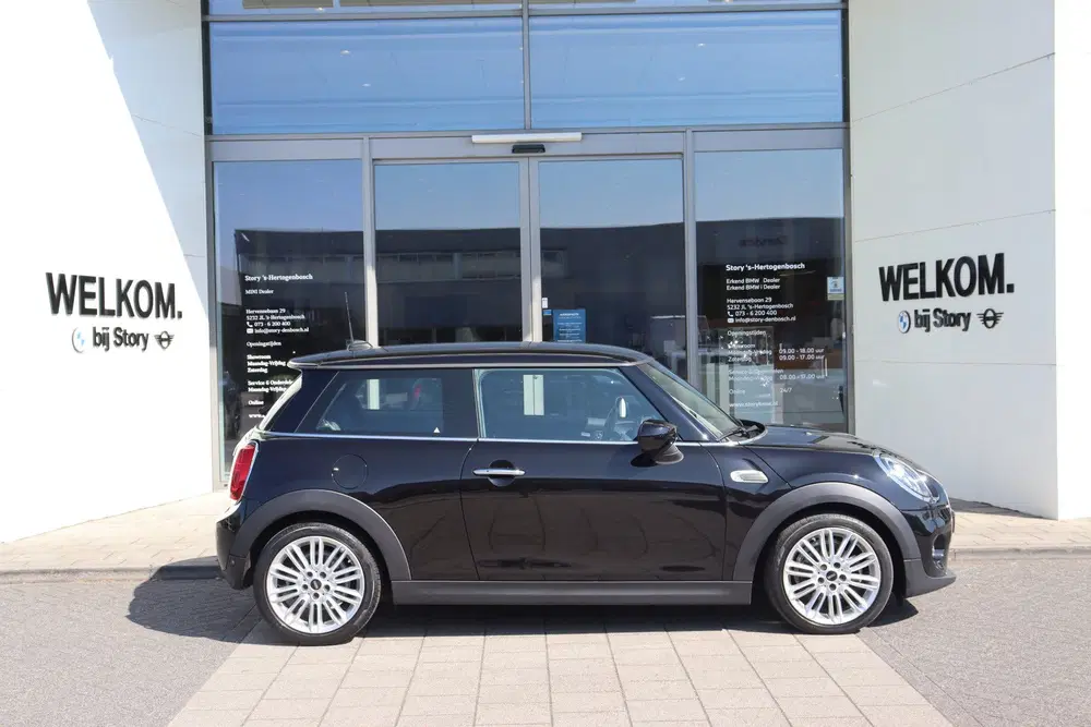 Mini Hatchback Cooper uit 2020, foto 8
