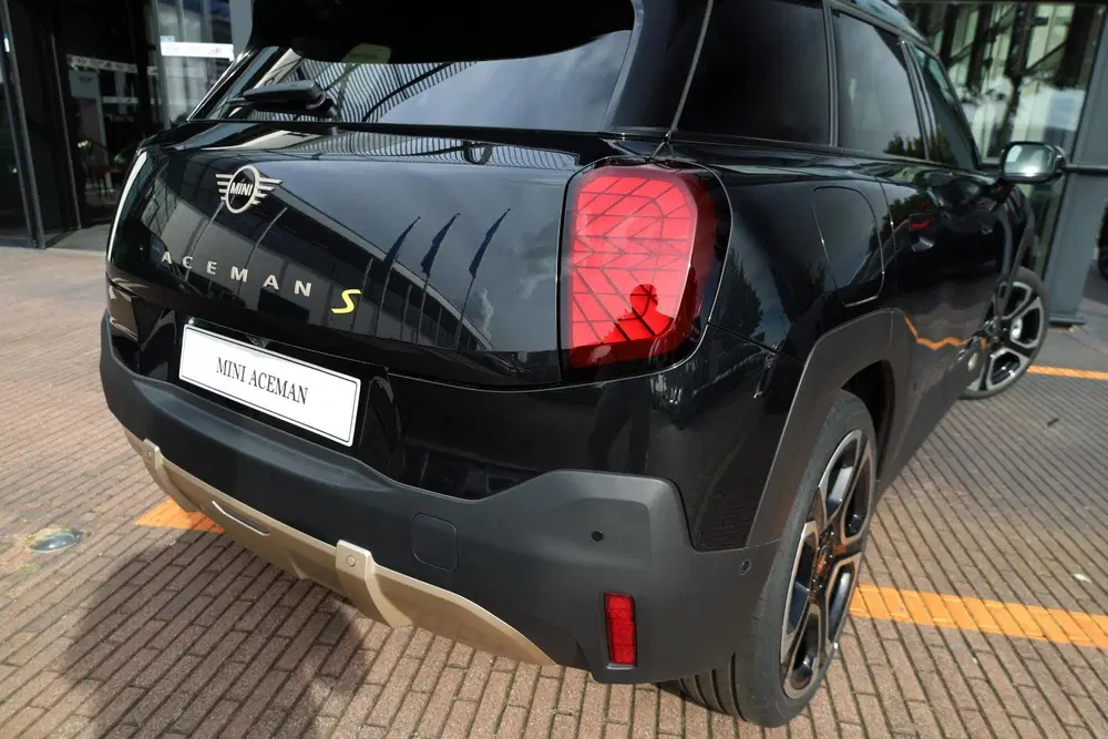 Mini Aceman SE Favoured Trim uit 2026, foto 8