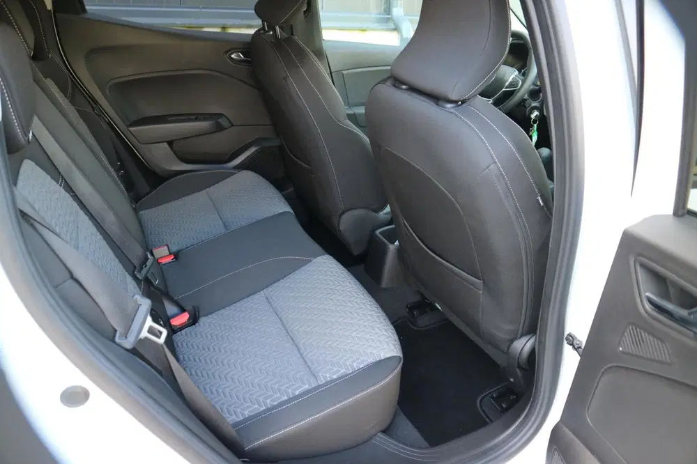 Renault Clio 1.6 E-Tech Full Hybrid 145 evolution uit 2023, foto 12