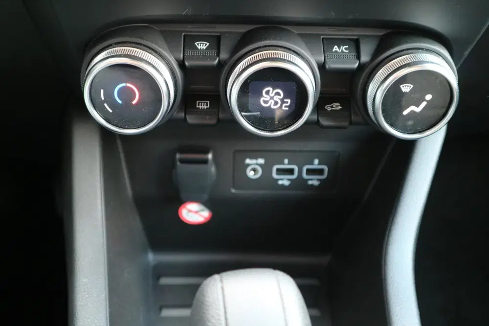 Renault Clio 1.6 E-Tech Full Hybrid 145 evolution uit 2023, foto 14