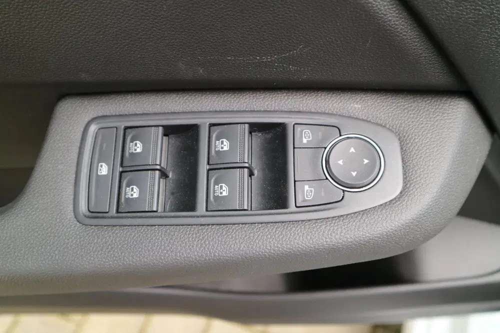 Renault Clio 1.6 E-Tech Full Hybrid 145 evolution uit 2023, foto 15