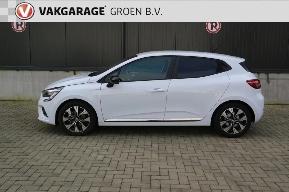 Renault Clio 1.6 E-Tech Full Hybrid 145 evolution uit 2023, foto 2