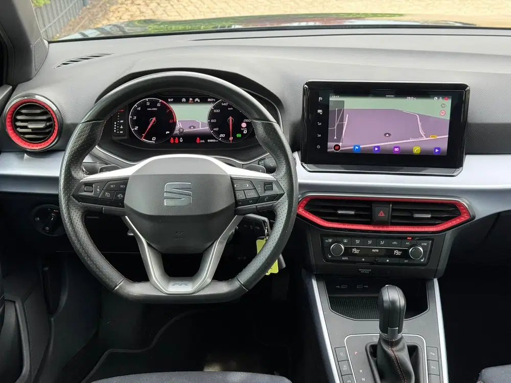 SEAT Arona 1.0 EcoTSI FR Business Connect uit 2024, foto 10