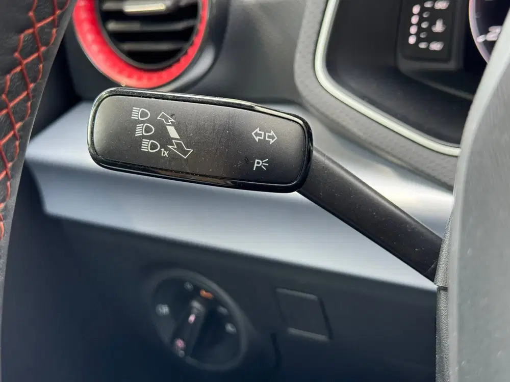 SEAT Arona 1.0 EcoTSI FR Business Connect uit 2024, foto 14