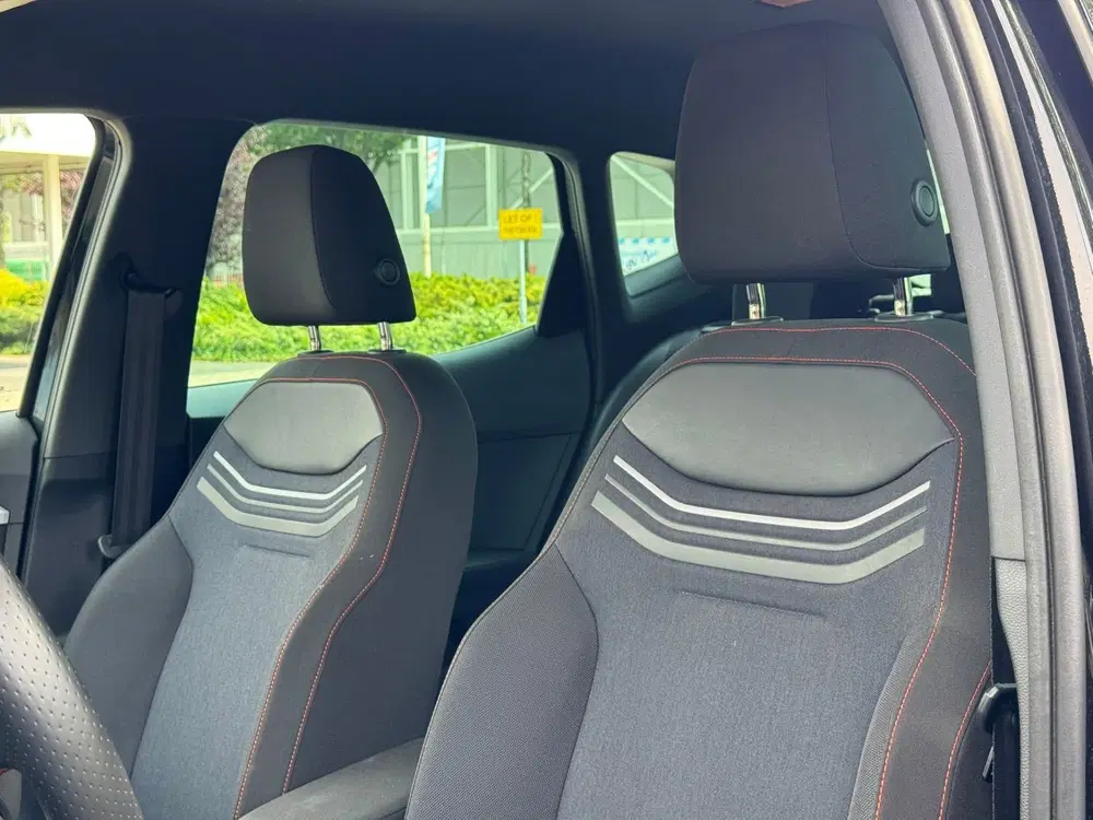 SEAT Arona 1.0 EcoTSI FR Business Connect uit 2024, foto 8