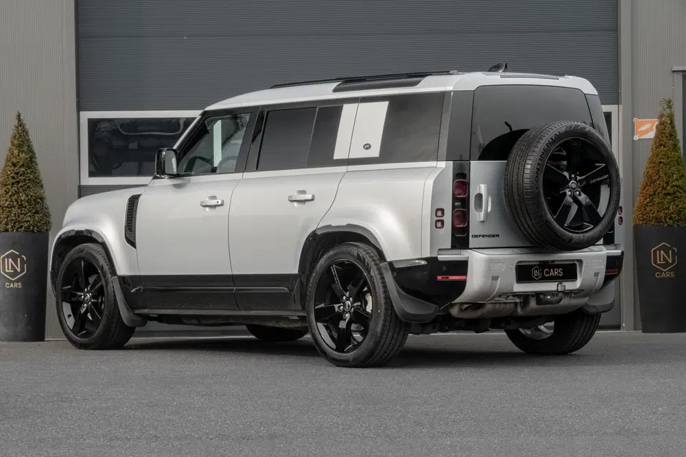 Land Rover Defender 3.0 D250 110 uit 2021, foto 7