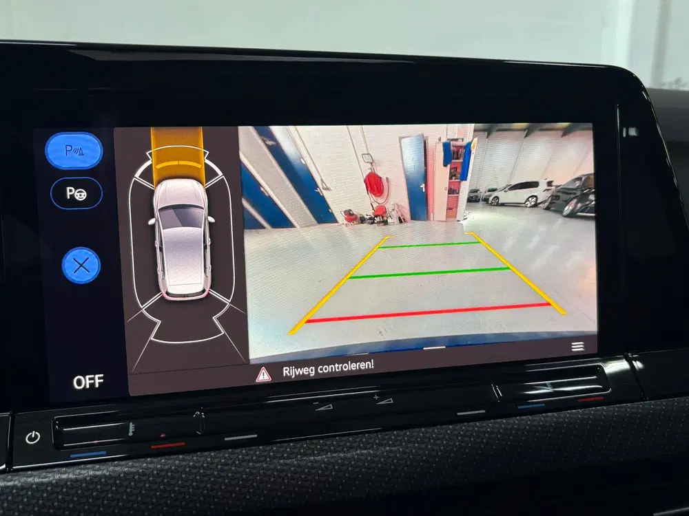 Volkswagen Golf 2.0 TSI R 4Motion uit 2024, foto 14