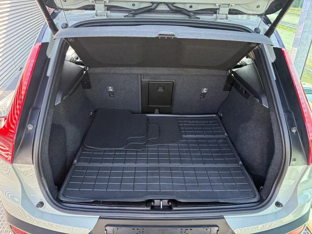 Volvo XC40 Single Motor Extended Range Plus 82 kWh Au uit 2024, foto 7