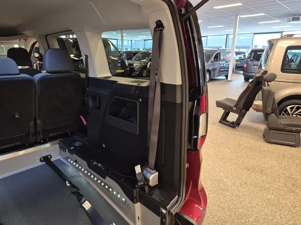 Ford Tourneo Connect L2 Rolstoelauto Automaat 5+1 uit 2025, foto 6
