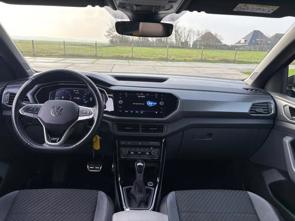 Volkswagen T-Cross 1.0 TSI R-Line uit 2021, foto 9