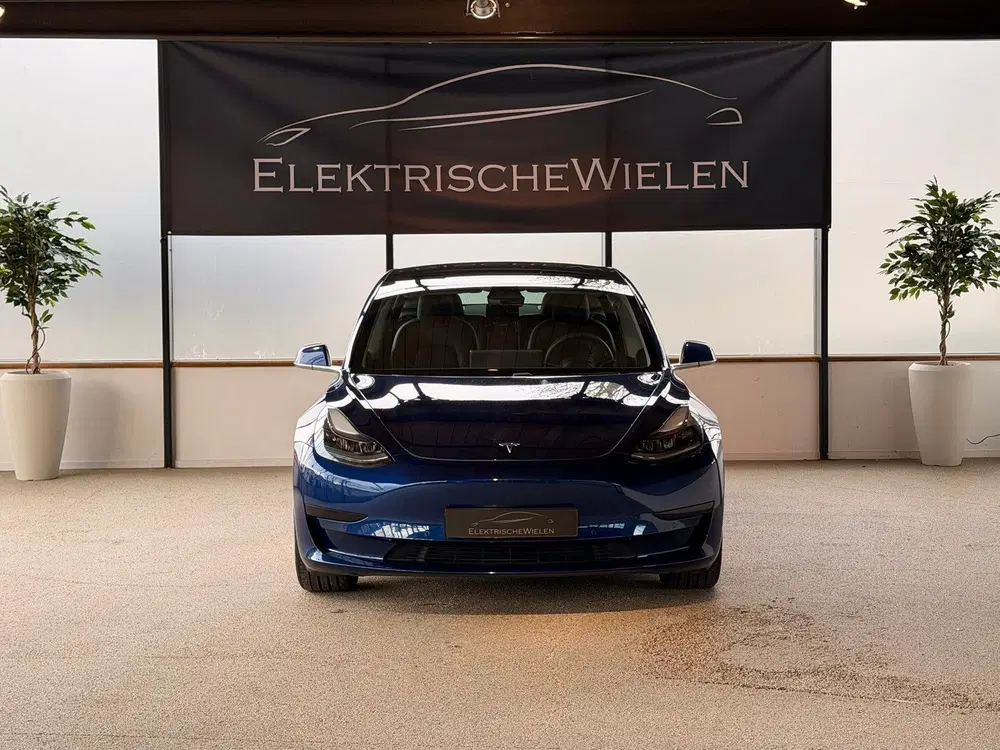 Tesla Model 3 Long Range AWD uit 2019, foto 2