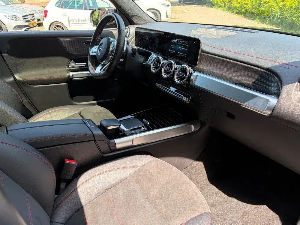 Mercedes-Benz EQB 300 4Matic AMG 7 ZITS Pano SOH 96% uit 2022, foto 10