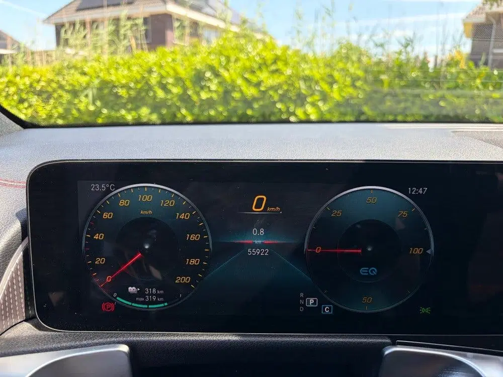 Mercedes-Benz EQB 300 4Matic AMG 7 ZITS Pano SOH 96% uit 2022, foto 13