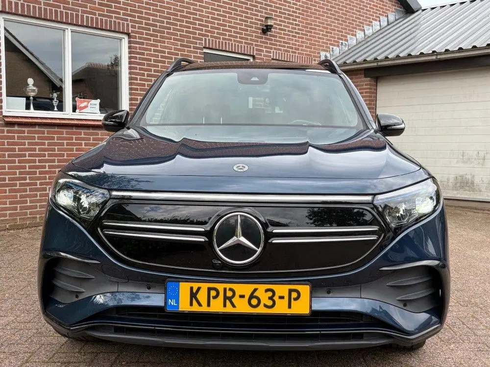 Mercedes-Benz EQB 300 4Matic AMG 7 ZITS Pano SOH 96% uit 2022, foto 2