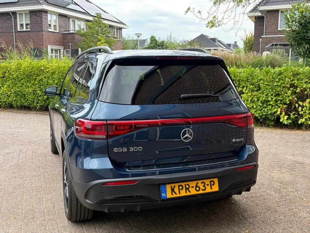 Mercedes-Benz EQB 300 4Matic AMG 7 ZITS Pano SOH 96% uit 2022, foto 8