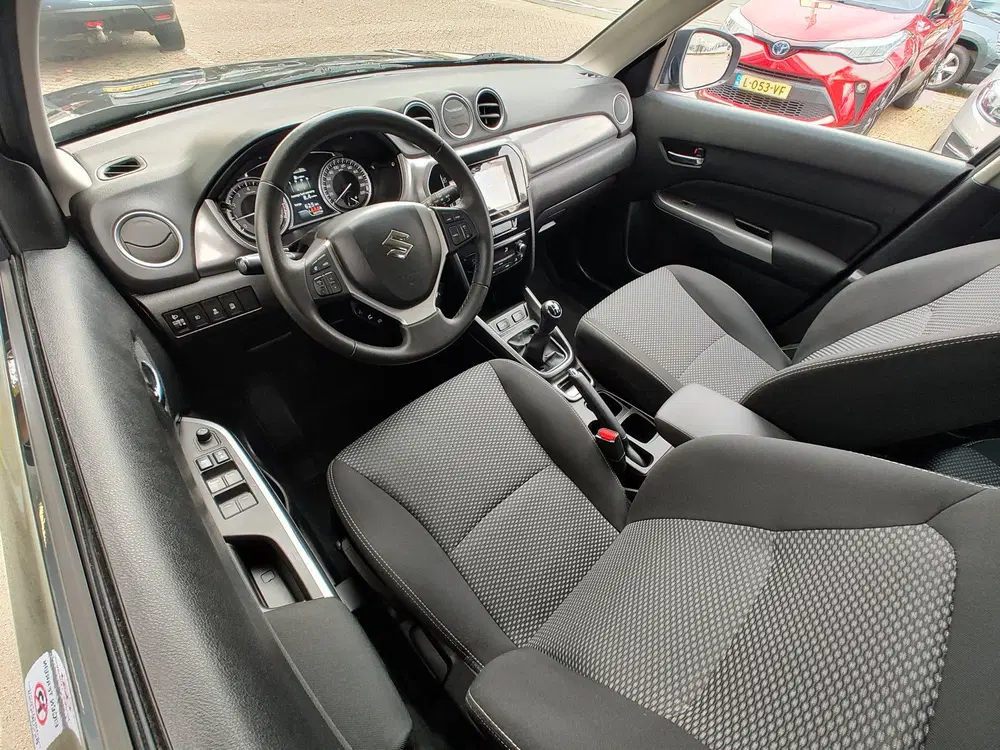 Suzuki Vitara 1.0 BOOSTERJET SELECT Navi uit 2020, foto 13