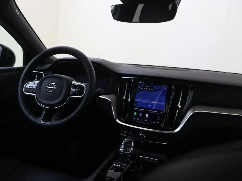 Volvo V60 T8 AWD Plus Dark uit 2026, foto 10