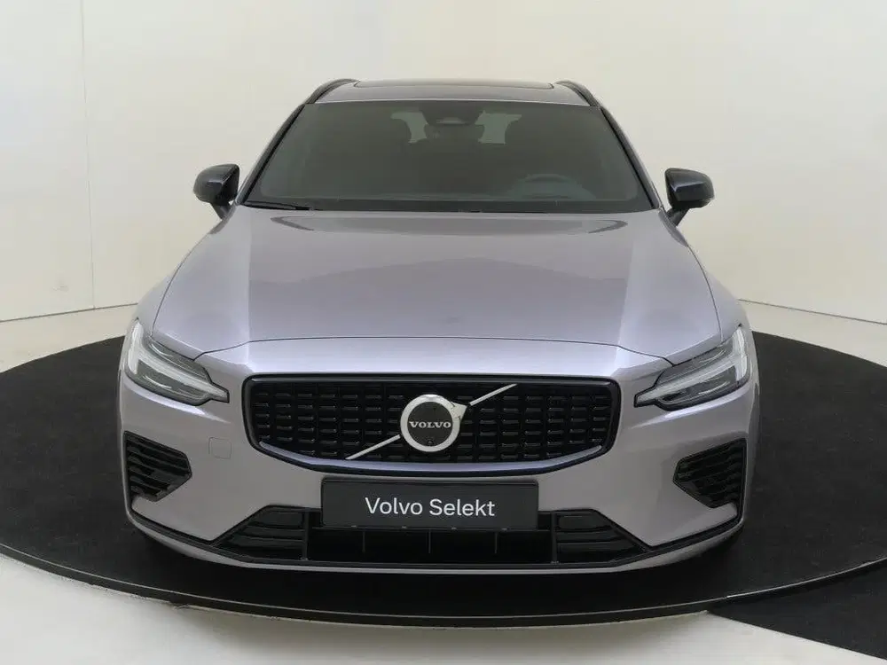 Volvo V60 T8 AWD Plus Dark uit 2026, foto 3
