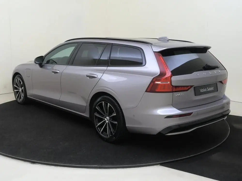 Volvo V60 T8 AWD Plus Dark uit 2026, foto 4