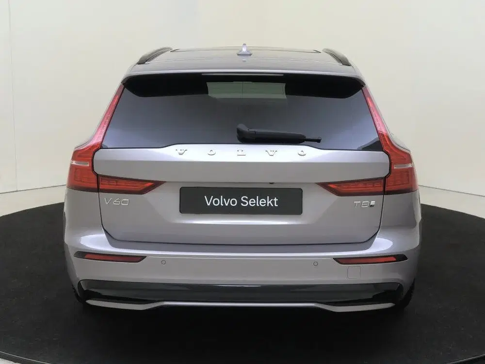 Volvo V60 T8 AWD Plus Dark uit 2026, foto 5