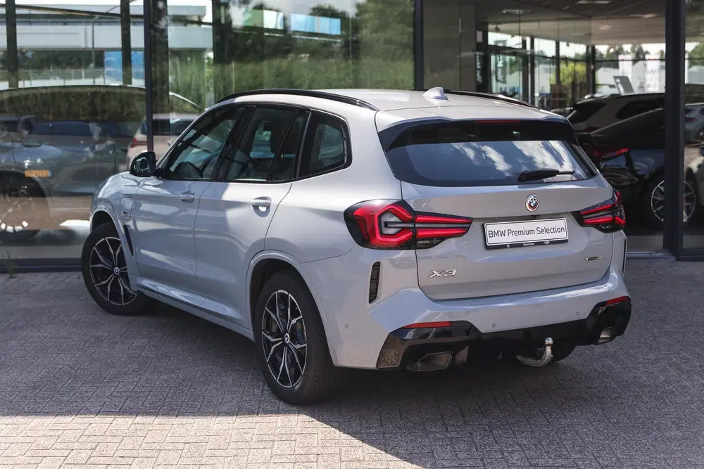 BMW X3 xDrive30e High Executive M Sport Automaat uit 2022, foto 2