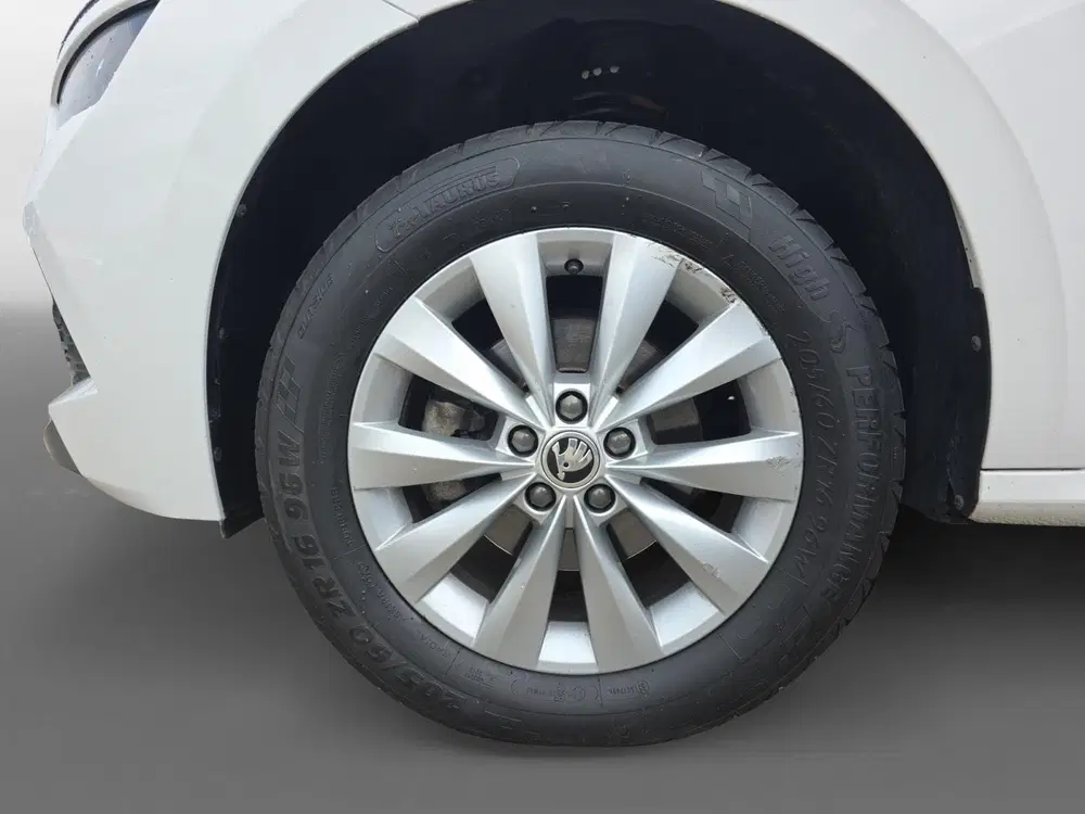 Skoda Kamiq 1.0 TSI Active uit 2023, foto 8