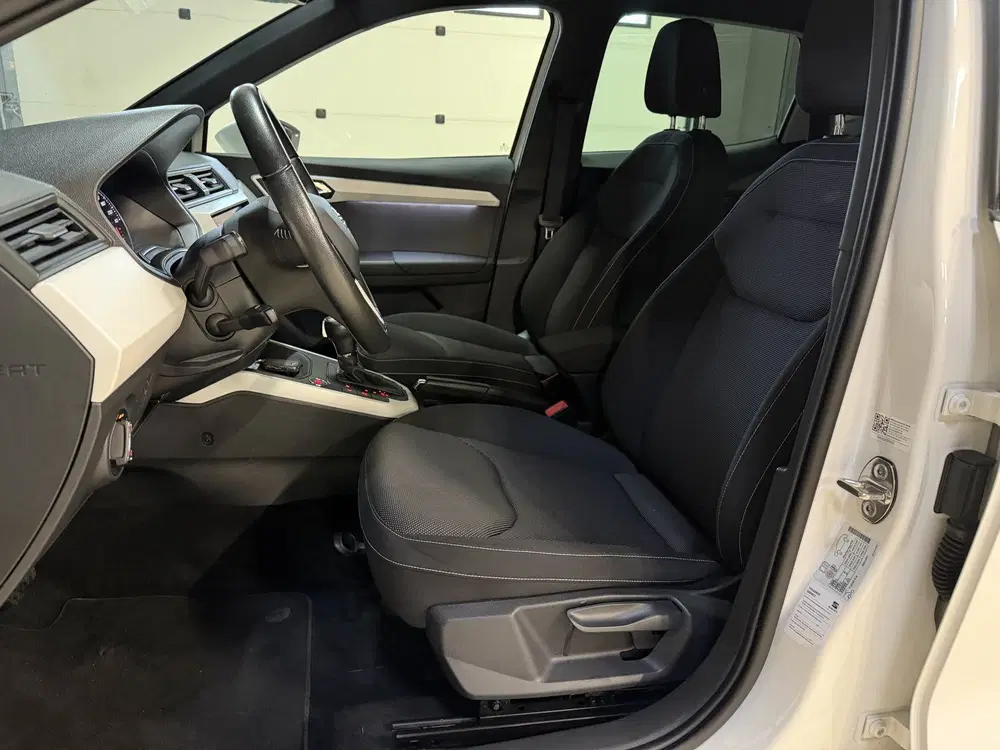 SEAT Arona 1.0 TSI Xcellence Business Intense uit 2019, foto 8