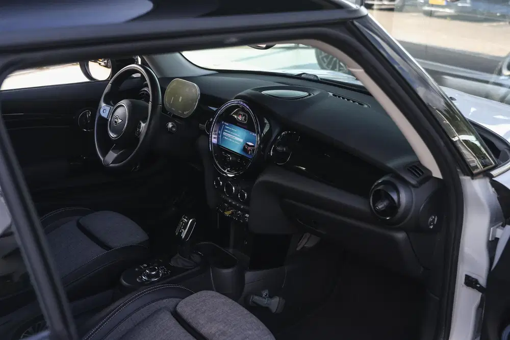Mini Electric Classic uit 2022, foto 10