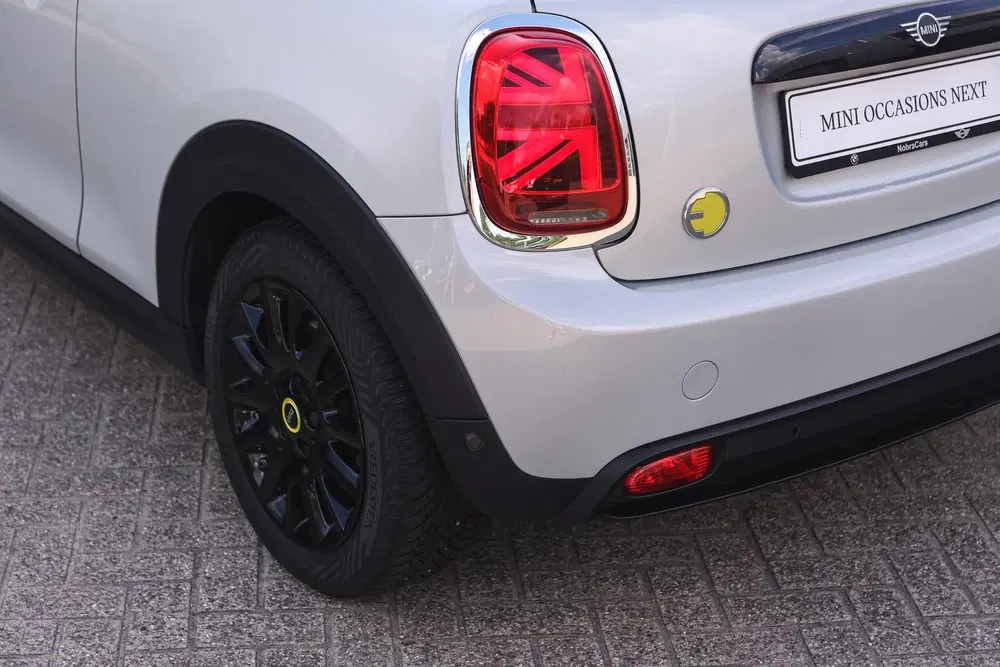 Mini Electric Classic uit 2022, foto 6