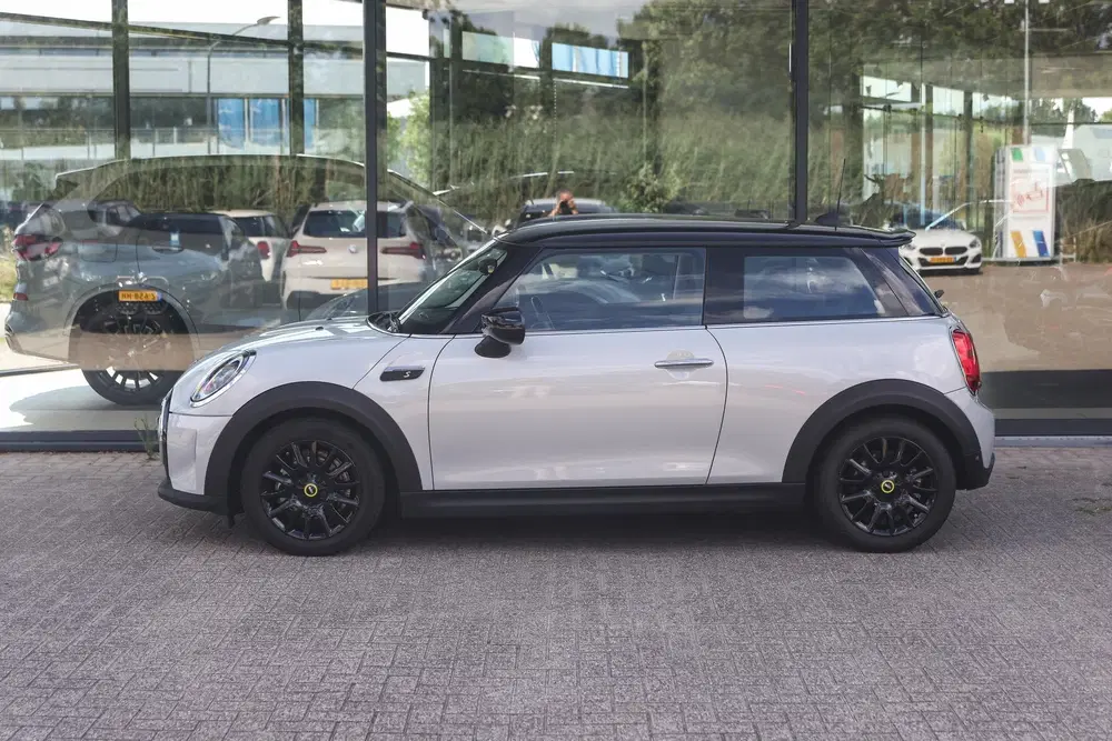 Mini Electric Classic uit 2022, foto 7